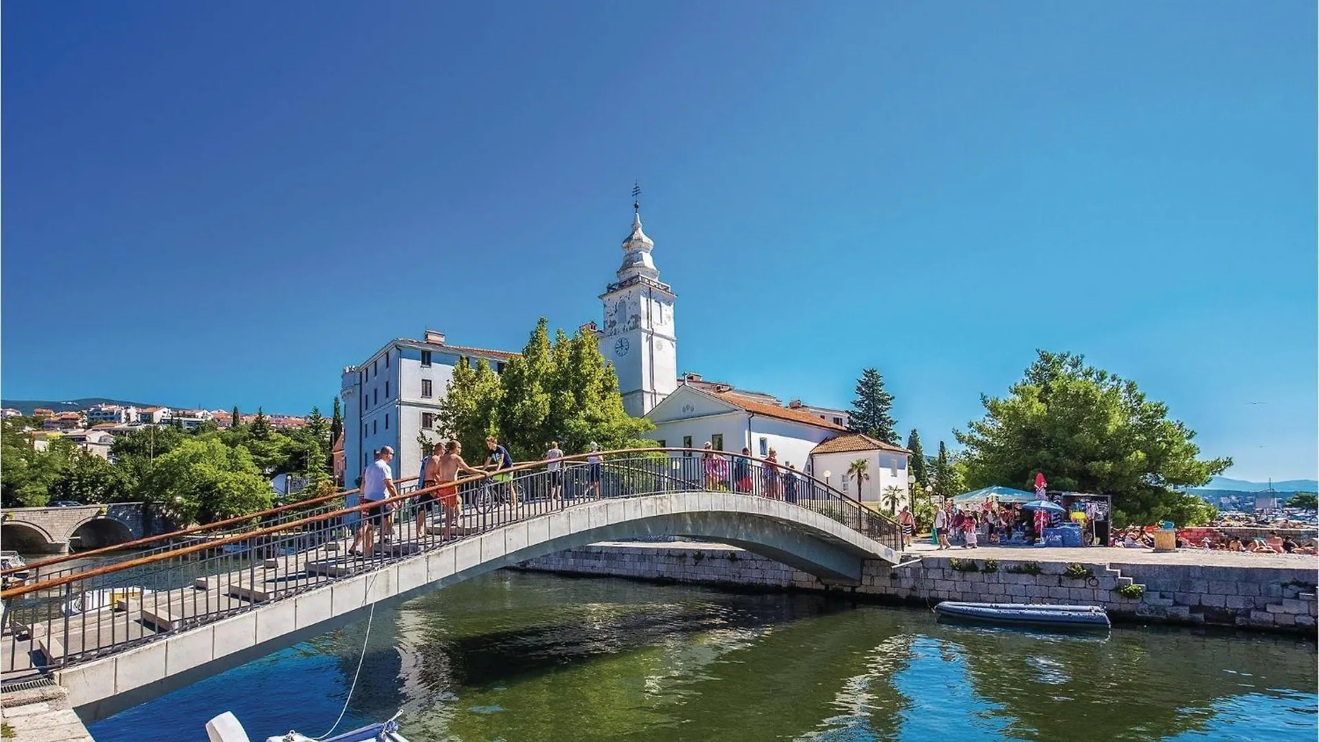 Amazing Apartment In Crikvenica With Kitchen